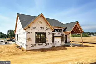 10842 Sierra Dr, Waynesboro, PA 17268 - Photo 5