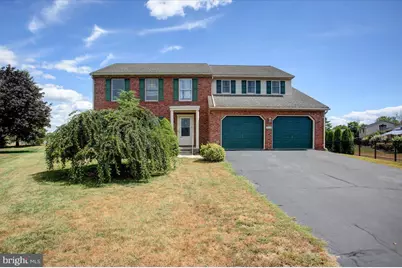533 Hilltop Circle, Greencastle, PA 17225 - Photo 1