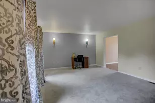533 Hilltop Cir, Greencastle, PA 17225 - Photo 7