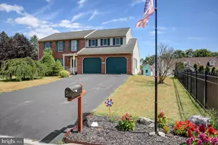 533 Hilltop Cir, Greencastle, PA 17225 - Photo 3