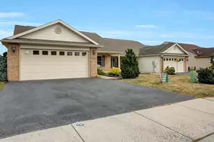 234 Lantern Ln, Chambersburg, PA 17201 - Photo 3