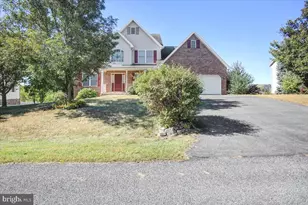 822 Lindia Rd, Chambersburg, PA 17201 - Photo 3