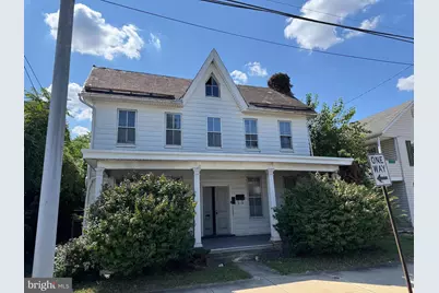 446 E Queen Street, Chambersburg, PA 17201 - Photo 1