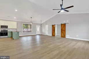 13189 Seneca Dr, Waynesboro, PA 17268 - Photo 11