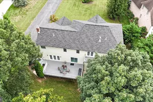 2384 Castlegreen Dr, Greencastle, PA 17225 - Photo 5