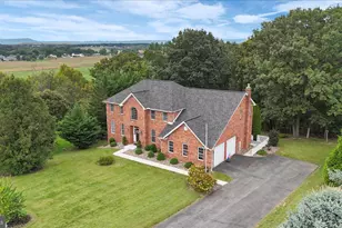 2384 Castlegreen Dr, Greencastle, PA 17225 - Photo 87