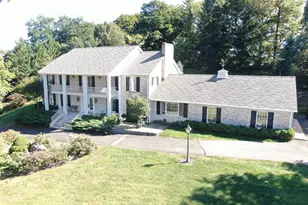 586 Crestwood Dr, Chambersburg, PA 17202 - Photo 5