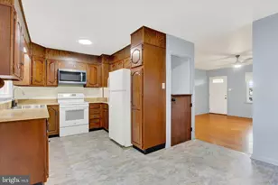 306 Cottage St, Waynesboro, PA 17268 - Photo 7