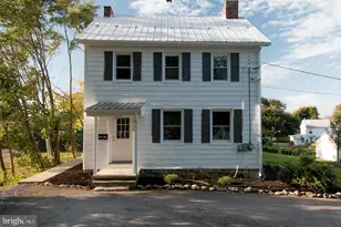 418 S Carlisle St, Greencastle, PA 17225 - Photo 1