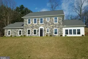 130 Woodbriar Dr, Chambersburg, PA 17202 - Photo 1