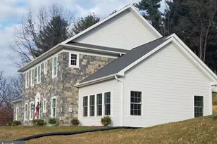 130 Woodbriar Dr, Chambersburg, PA 17202 - Photo 3