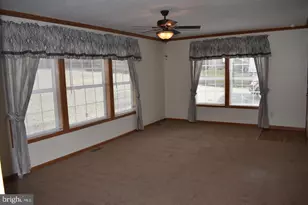 15334 Skyline Dr, Greencastle, PA 17225 - Photo 5