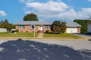 375 Carolle St, Greencastle, PA 17225 - Photo 7