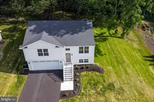 197 Echo Dr, Chambersburg, PA 17202 - Photo 3