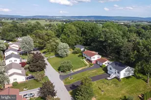 197 Echo Dr, Chambersburg, PA 17202 - Photo 7