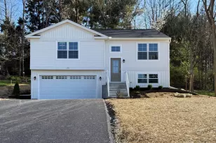 197 Echo Dr, Chambersburg, PA 17202 - Photo 1