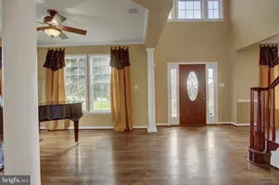 1223 E Pebblebrook Dr, Greencastle, PA 17225 - Photo 9