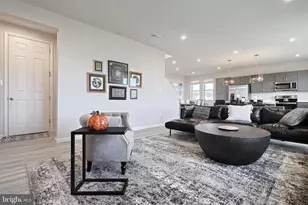 1555 Finch Dr, Chambersburg, PA 17202 - Photo 17