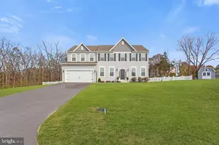 460 Paradise View Dr, Greencastle, PA 17225 - Photo 3