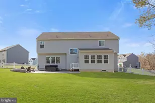 460 Paradise View Dr, Greencastle, PA 17225 - Photo 5