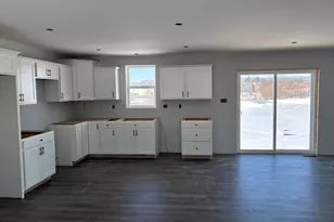 107 Meadowcreek Dr N, Chambersburg, PA 17202 - Photo 5