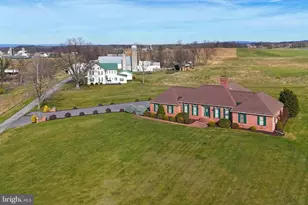 1015 Buchanan Trail E, Greencastle, PA 17225 - Photo 5