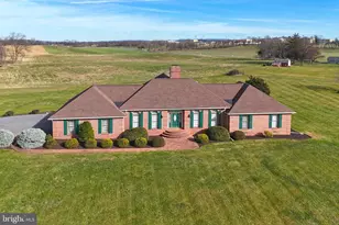 1015 Buchanan Trail E, Greencastle, PA 17225 - Photo 7
