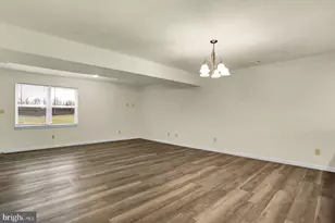 186 Delano Dr, Chambersburg, PA 17201 - Photo 5