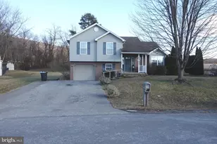 3834 Mountain Shadow Cir, Fayetteville, PA 17222 - Photo 1