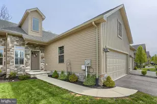 907 Quail Run Dr, Waynesboro, PA 17268 - Photo 1