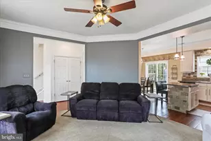 5898 Gabrielle Ln, Chambersburg, PA 17202 - Photo 9