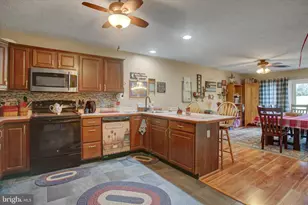 2355 Majestic Ct, Chambersburg, PA 17202 - Photo 11