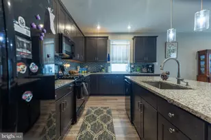 2098 Mandarin Dr, Chambersburg, PA 17202 - Photo 11