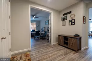 2098 Mandarin Dr, Chambersburg, PA 17202 - Photo 17