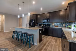 2098 Mandarin Dr, Chambersburg, PA 17202 - Photo 7