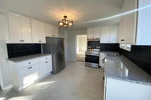 796 Cleveland Ave, Chambersburg, PA 17201 - Photo 3