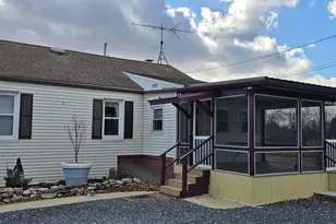 1447 Crottlestown Rd, Chambersburg, PA 17202 - Photo 3