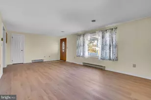 408 Carolle St, Greencastle, PA 17225 - Photo 7