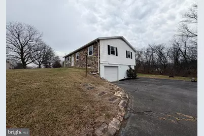 1528 Lakeshore Drive, Chambersburg, PA 17202 - Photo 1