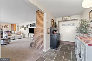 146 Harvest Ln, Chambersburg, PA 17202 - Photo 5