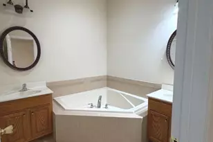 2048 Powell Dr, Chambersburg, PA 17201 - Photo 11