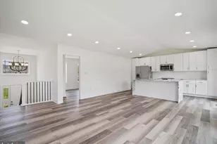 8286 Capri Ct, Waynesboro, PA 17268 - Photo 5