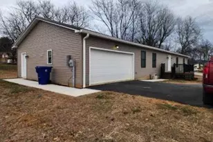 235 Hickory Dr, Chambersburg, PA 17202 - Photo 1