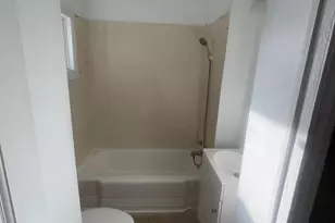 66 W Queen St, Chambersburg, PA 17201 - Photo 9