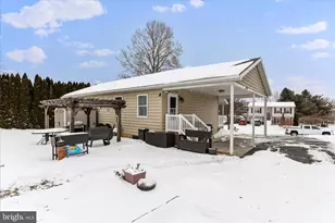 1660 Hawthorne Ln, Chambersburg, PA 17202 - Photo 5