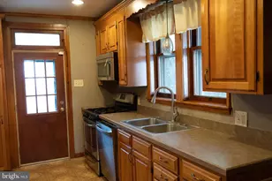 250 E Madison St, Greencastle, PA 17225 - Photo 13