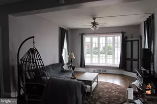 412 S Potomac St, Waynesboro, PA 17268 - Photo 7