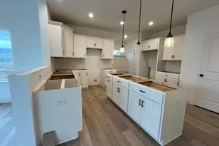 8761 Jocelyn Dr, Waynesboro, PA 17268 - Photo 9