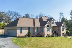 605 Vista Ct, Waynesboro, PA 17268 - Photo 1