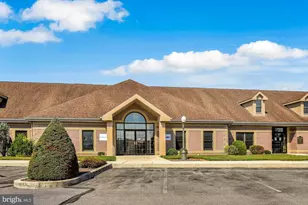 417 Phoenix Dr, Chambersburg, PA 17201 - Photo 1